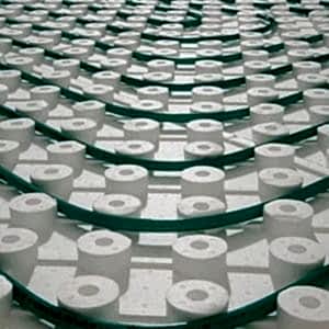 Yerden ısıtma boruları döşenmiş zemin ve kollektör bağlantıları